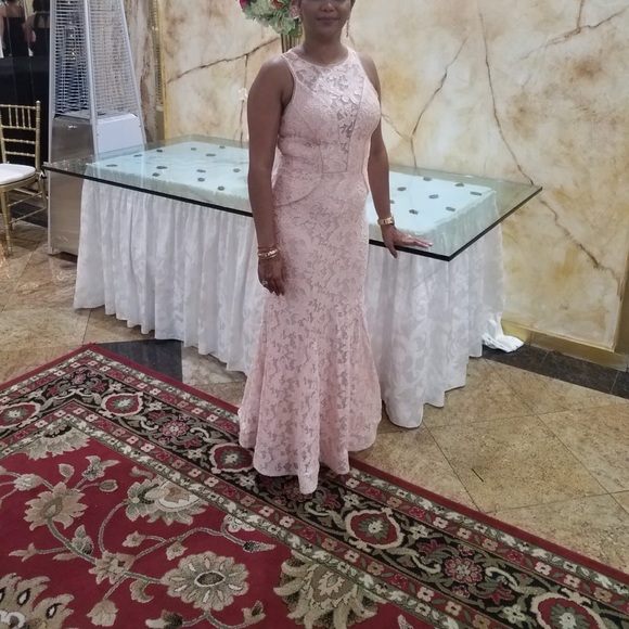 Dress - Picture 4 of 4